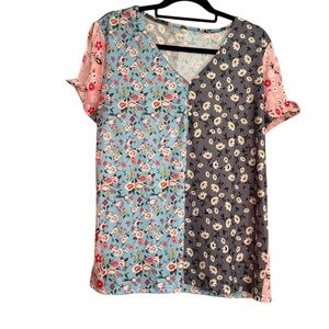 Floral Patchwork V-Neck Top. Size XXL unbranded